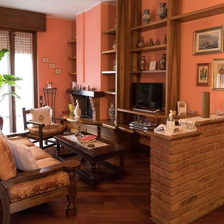 A Casa Di Anna, Elegant Flat In Cremona Apartment Екстериор снимка