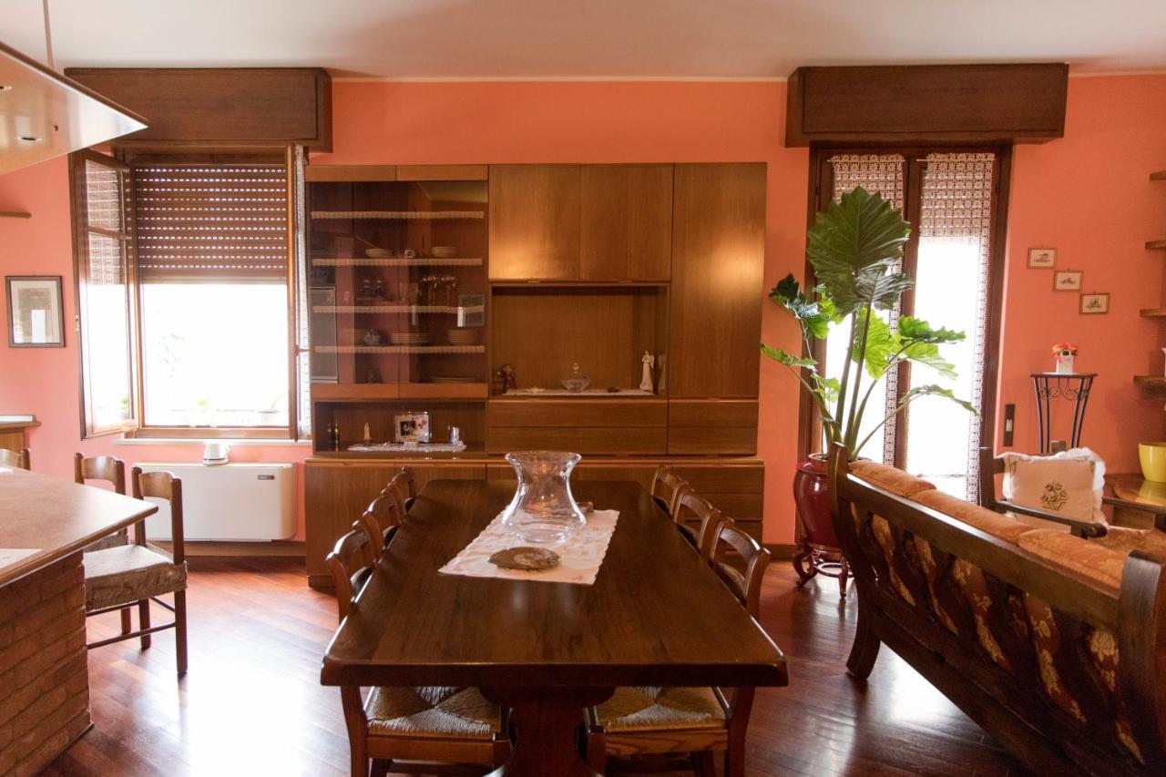 A Casa Di Anna, Elegant Flat In Cremona Apartment Екстериор снимка